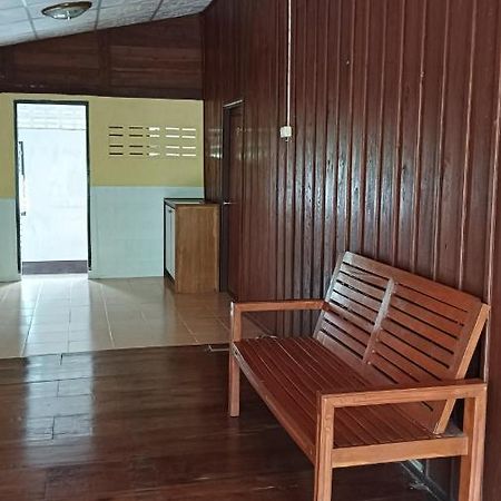 Chanmuang Guesthouse Mae Hong Son Exteriör bild
