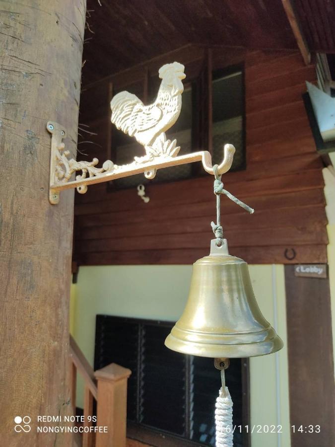Chanmuang Guesthouse Mae Hong Son Exteriör bild