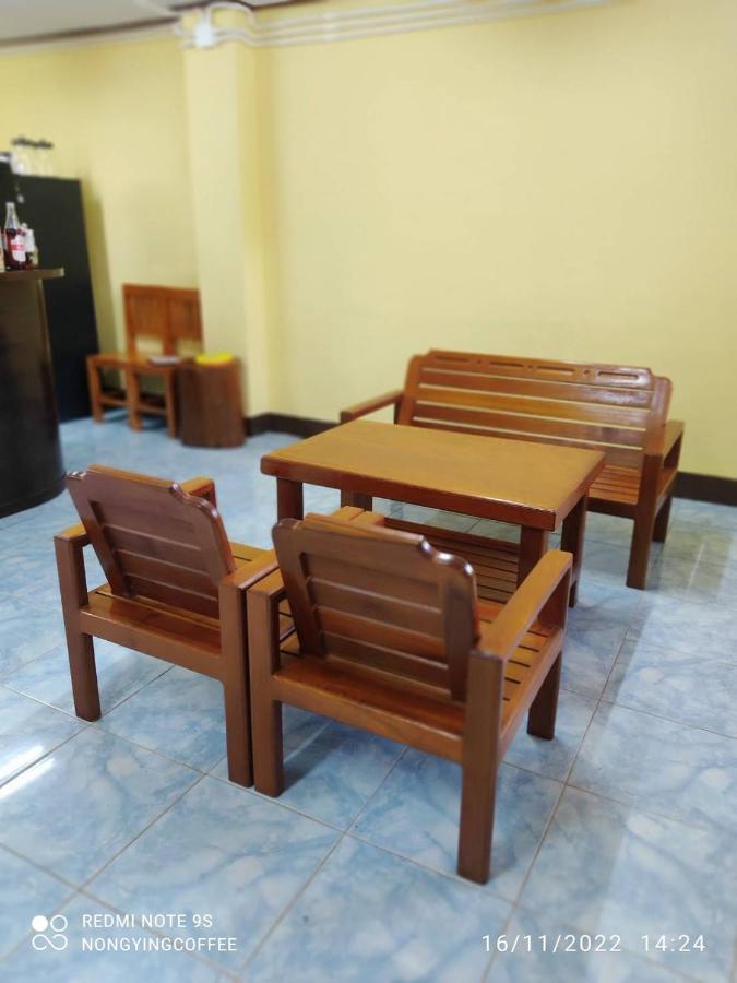 Chanmuang Guesthouse Mae Hong Son Exteriör bild