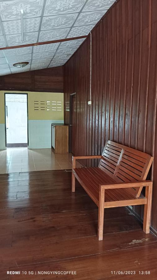 Chanmuang Guesthouse Mae Hong Son Exteriör bild