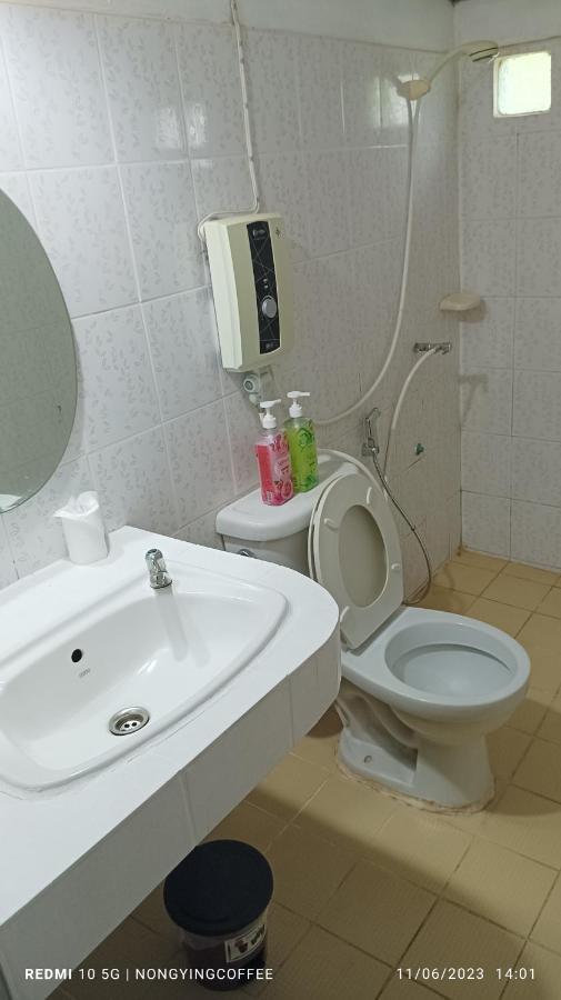 Chanmuang Guesthouse Mae Hong Son Exteriör bild
